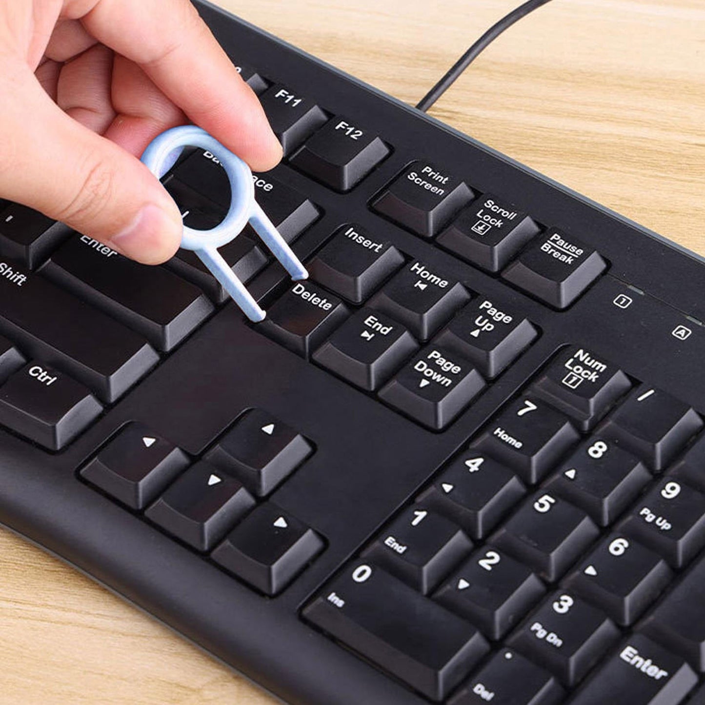 عدة تنظيف 7 في 1 للكيبورد والسماعات - Makfool