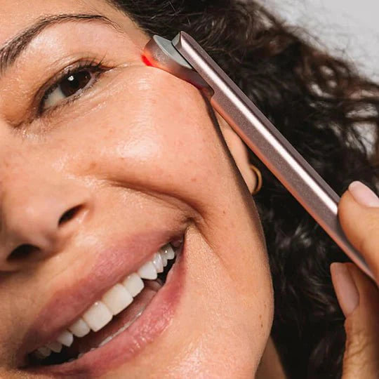 عصا العناية بالبشرة 4 في 1 مع العلاج بالضوء الأحمر - Makfool